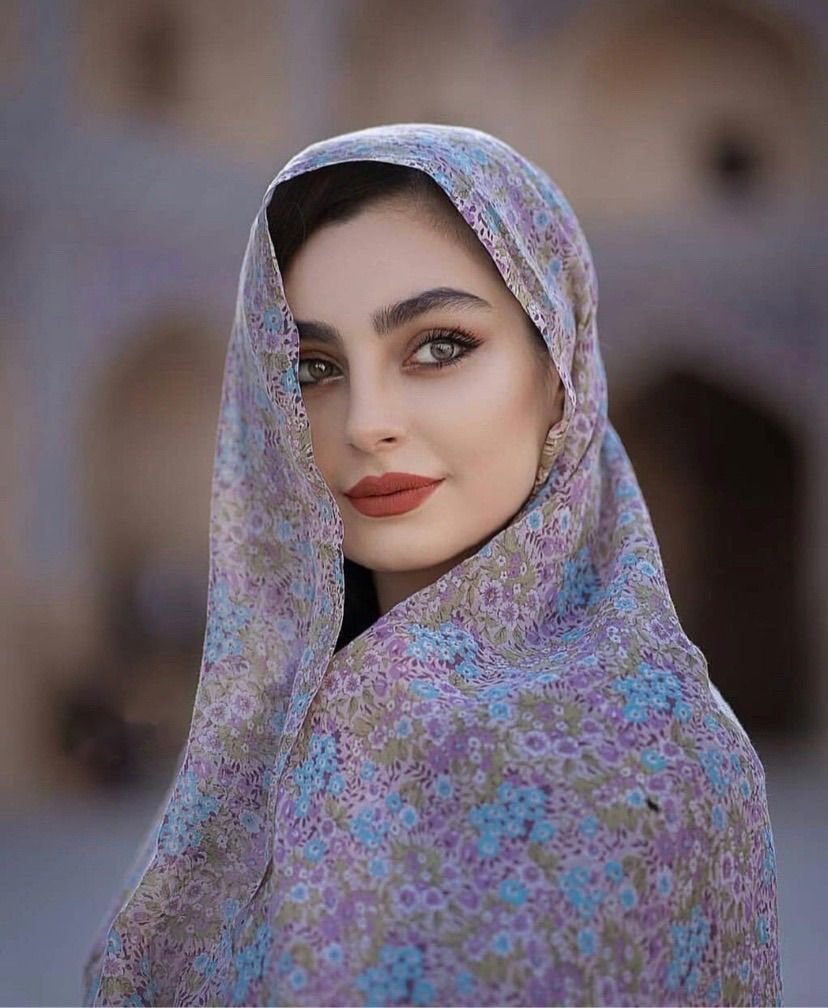 Iranian Sexy Women Photo