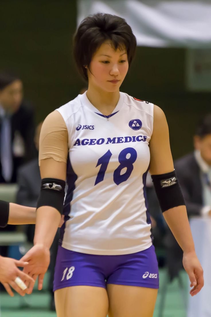 Volleyball players classic