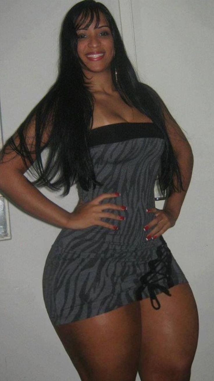 Model big black ebony