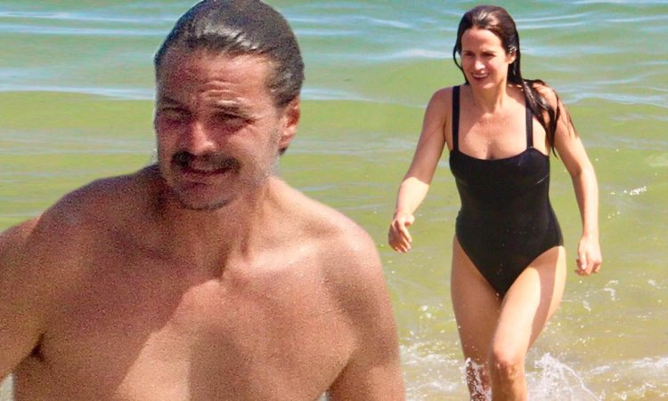 Pedro Pascal bed scenes