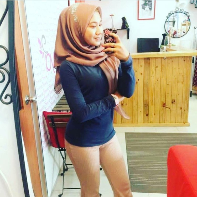 Muslim selfie is private