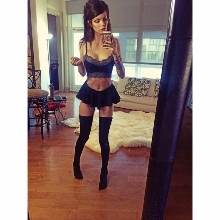 Sabrina Nellie in heels