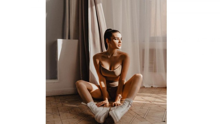 25-year-old Alena Glukhova