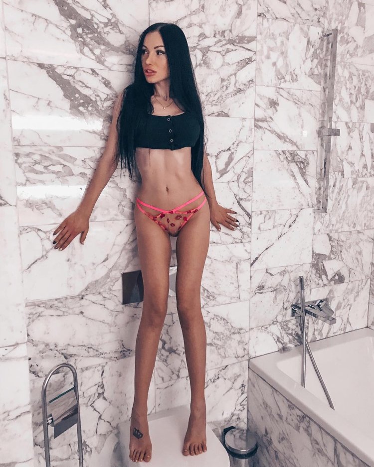 Julia Usova Sasha Rose 2020