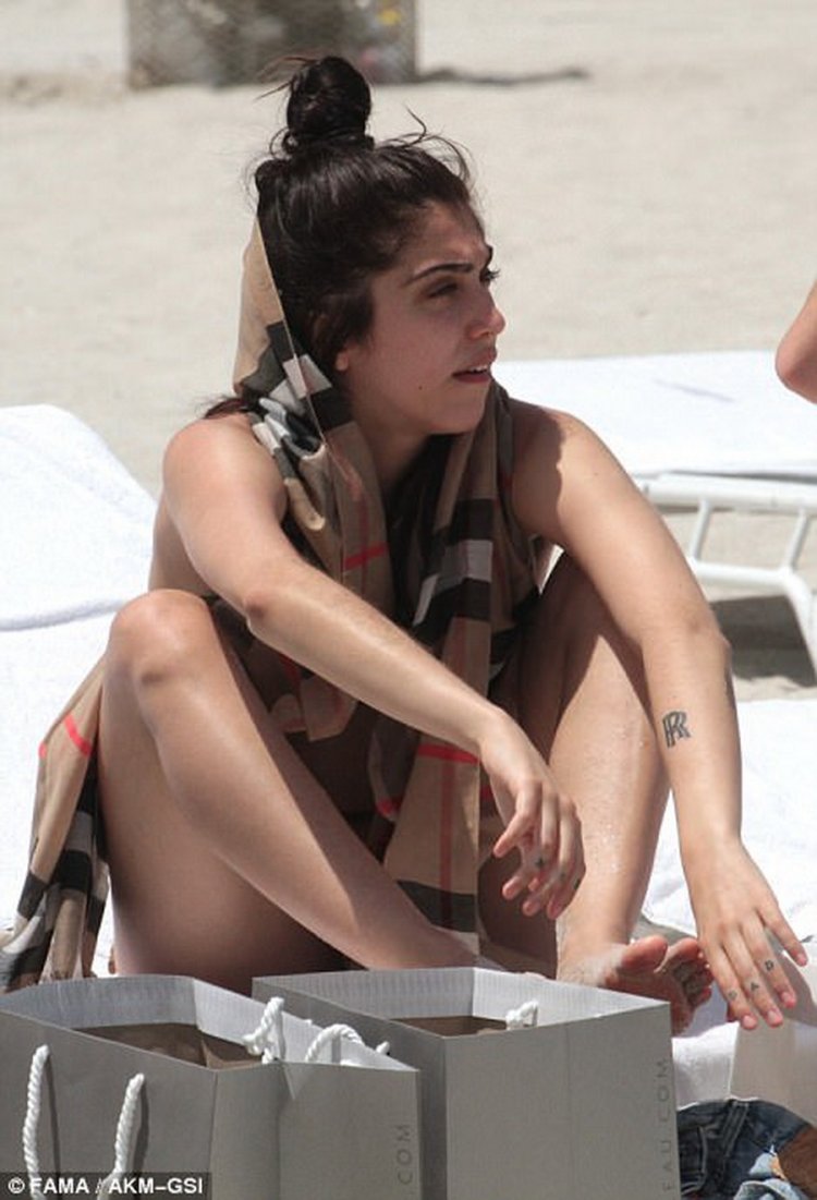 Daughter of Madonna Lourdes armpits