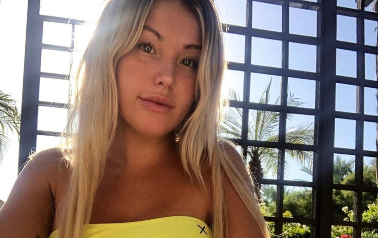 Kelly Kay Model from the USA Super Bowl