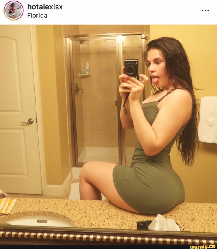Lauren Alexis Selfie