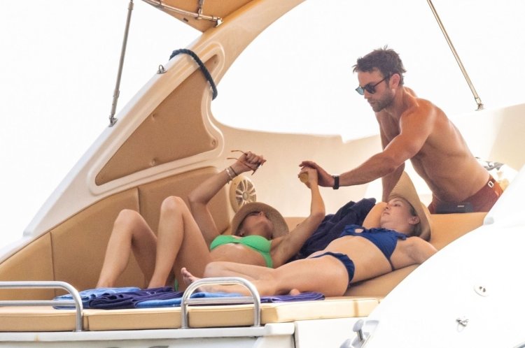 Rebecca Rittenhaus naked