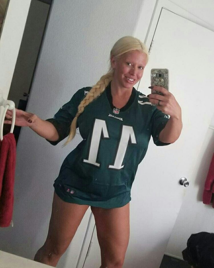 Alura Jenson with transvestites