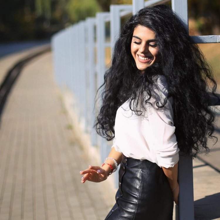 Armenian Ellen Asiryan