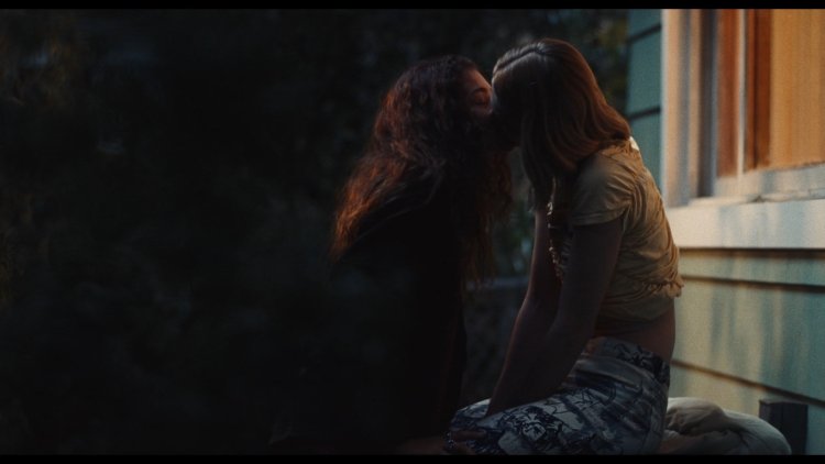 Hunter Shafer and Zendaya Kiss