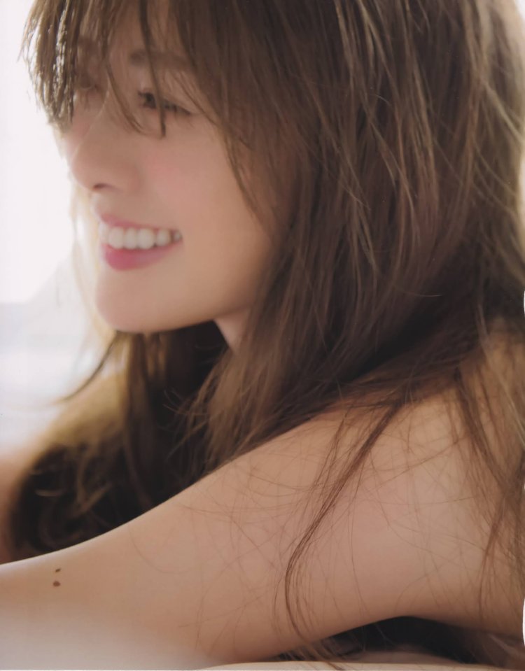 Japanese actress Marina Siraisi