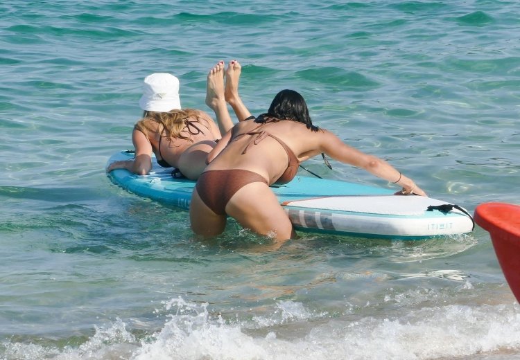 Cara Delevingne and Michel Rodriguez on the beach 18