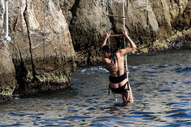 Naked priest Michelle Jones