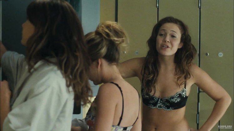 Mandy Mur bed scenes