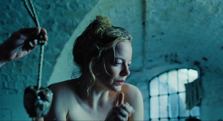 "Favorite", dir. Yorgos Lantimos, 2018