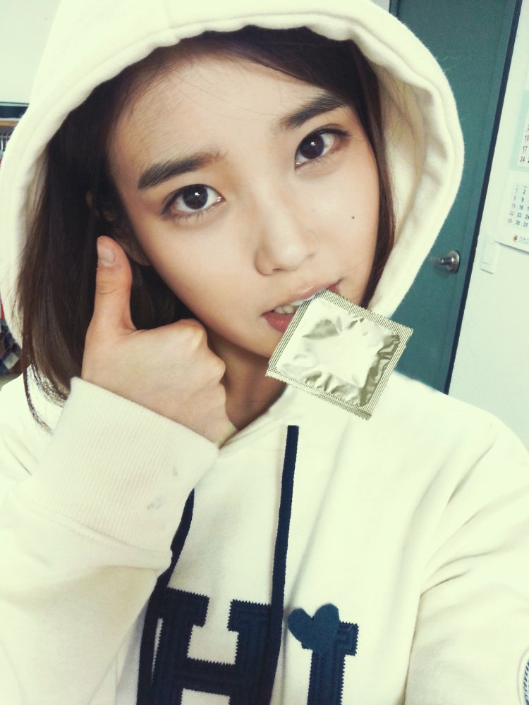 Selfies with Korean shape