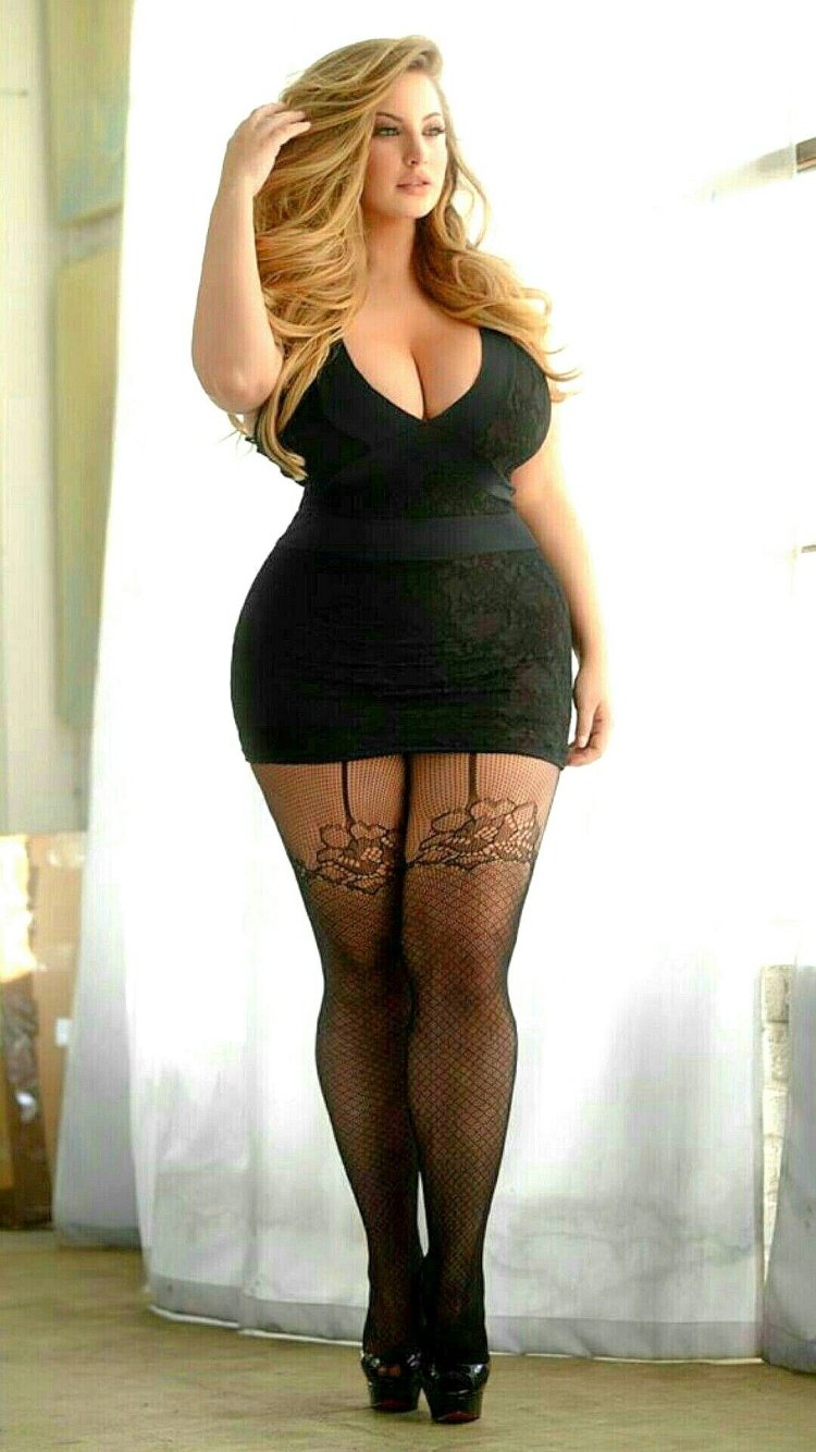 Ashley Alexis Plus Size miniskirt