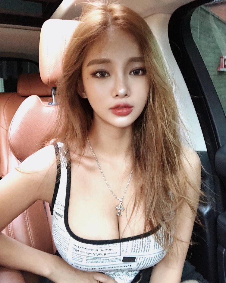 Korean Hot Selfie