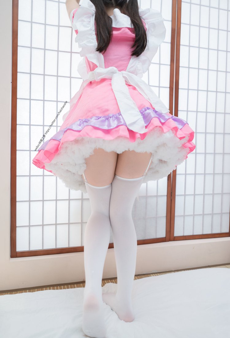 White Knight and Pink Maidens