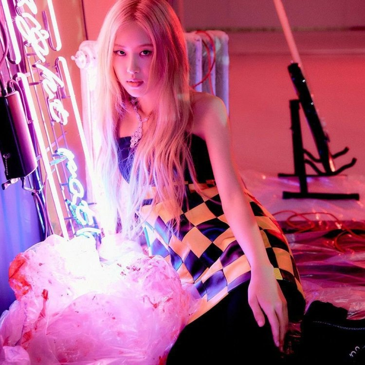 Black Pink Rosa Anime