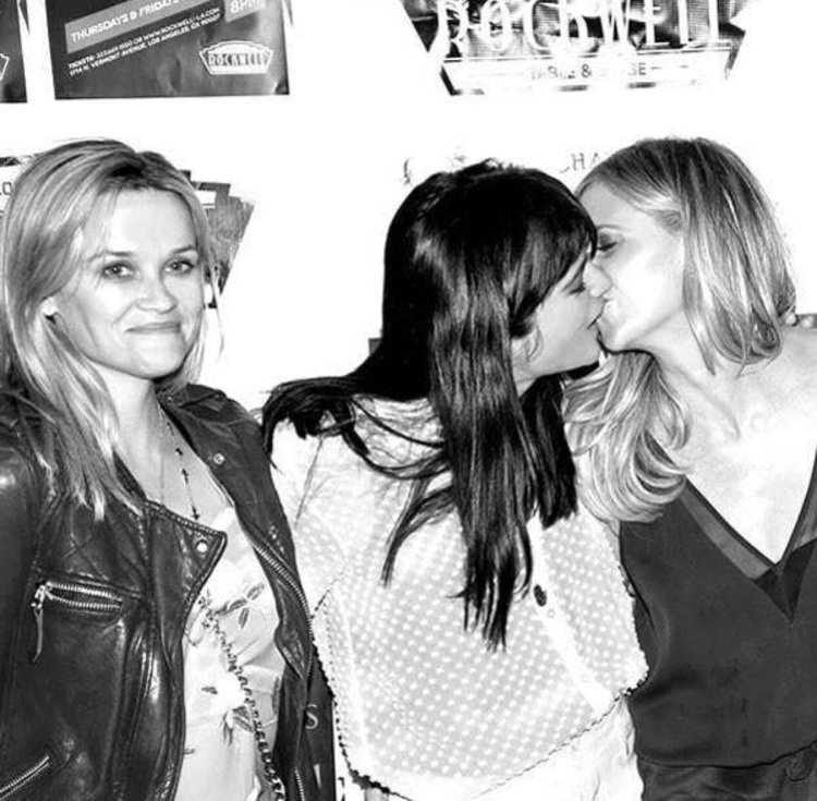 Sarah Michelle Gellar and Reese Witherspoon