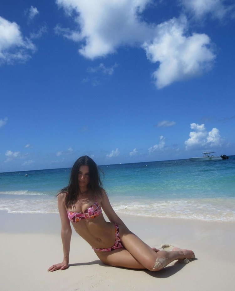 Emily Ratazhkovsky 2022