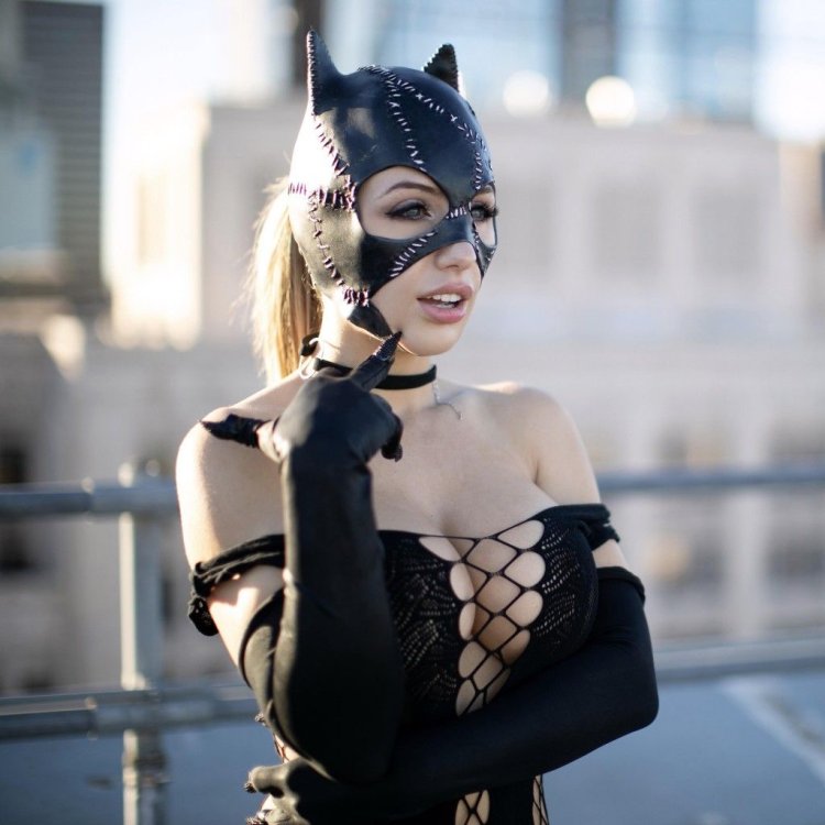 Liz Katz Cosplay Catwoman