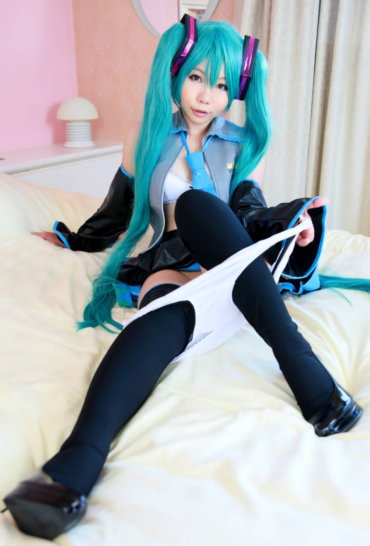 Hatsuna Miku Cosplay 18