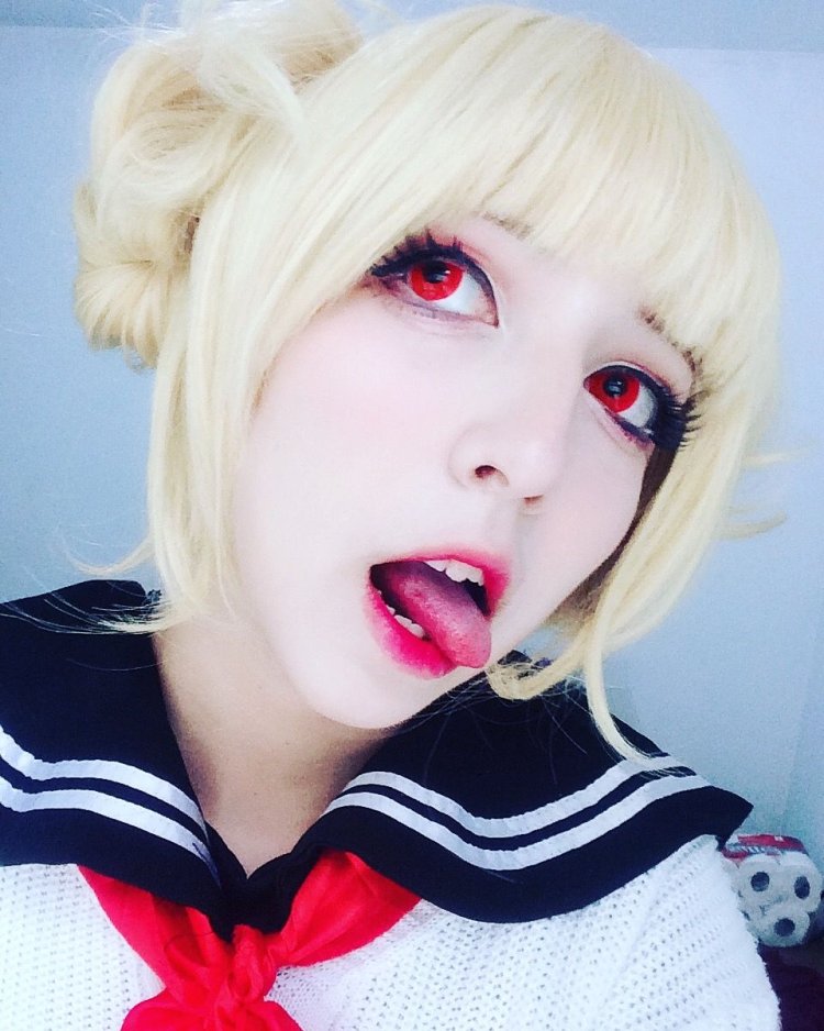 Ahegao cosplay