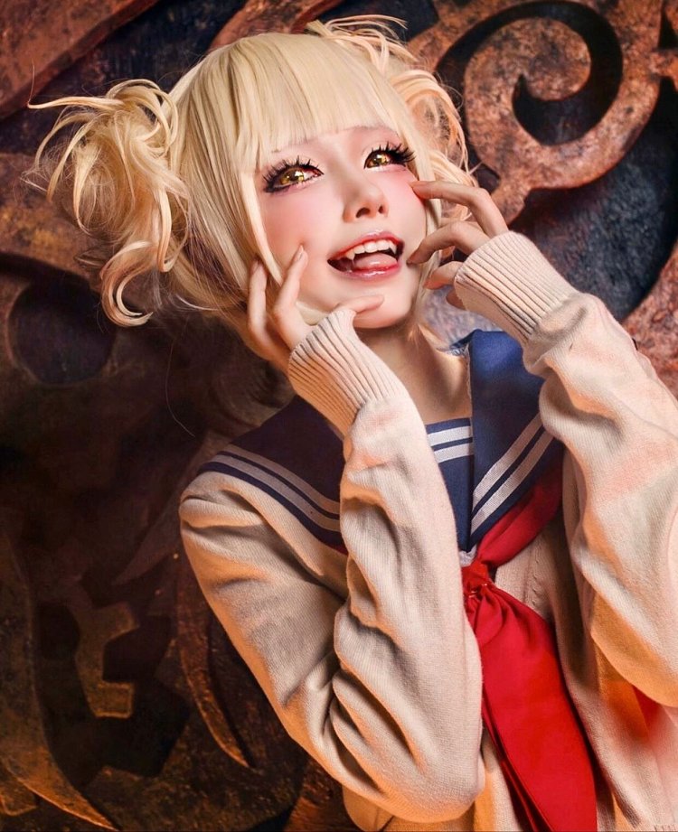 TOGA Khimiko cosplay
