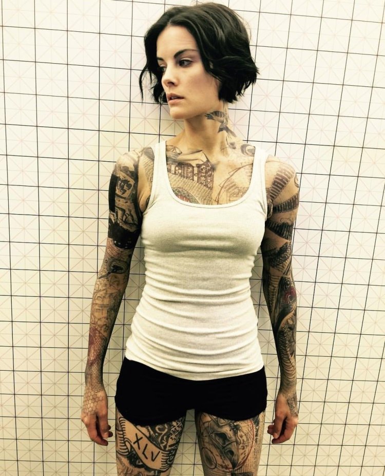 Jamie Aleksander Blind Zone