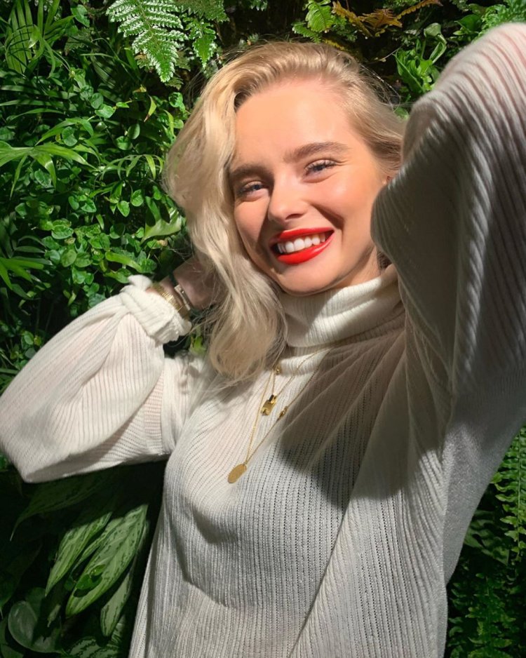 Swedish girl Suzen Svenson