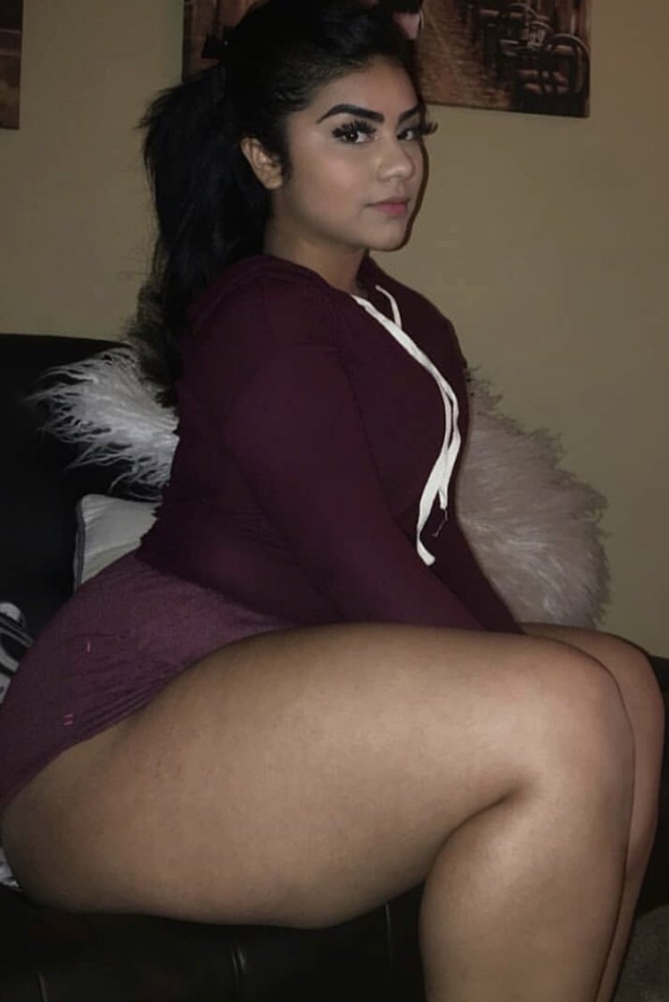 Anastasia Kvitko model plus saz