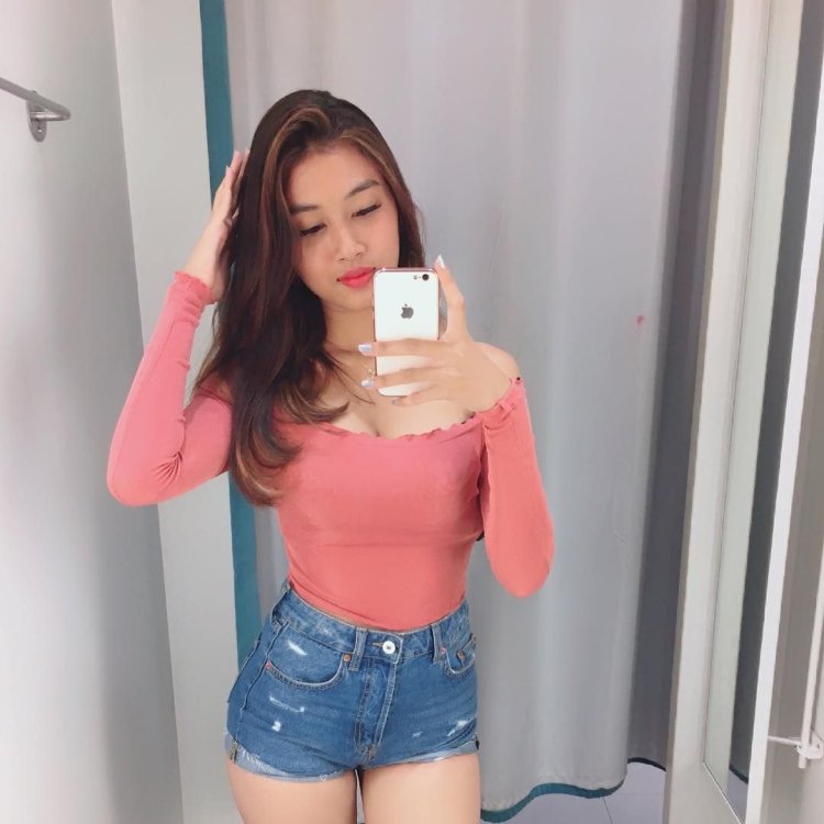 Indonesia Girls in the top selfie