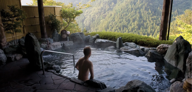 ONSEN MODEL is completely naked