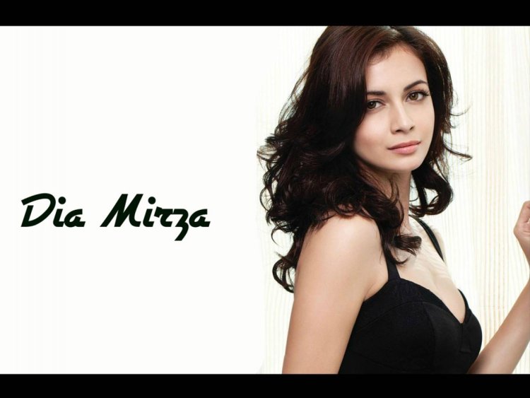 Actress Dia Mirza in his youth