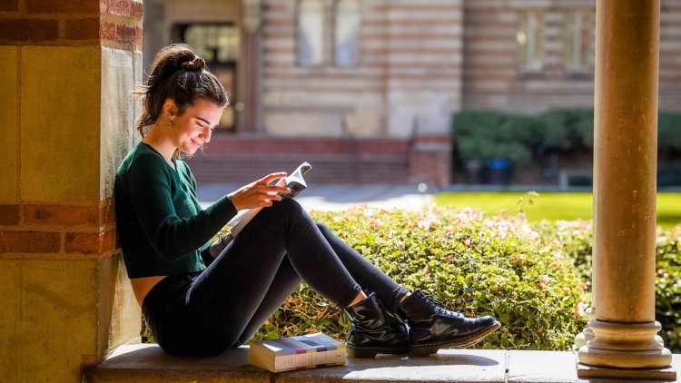 Brett Cooper actress