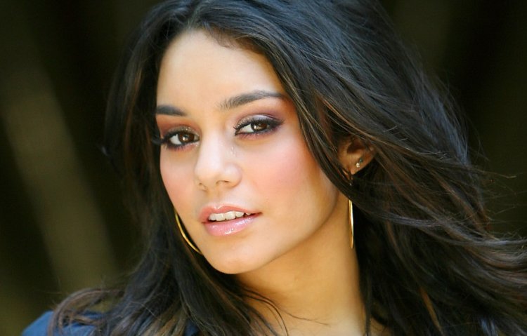 Vanessa Anne Hajen's face