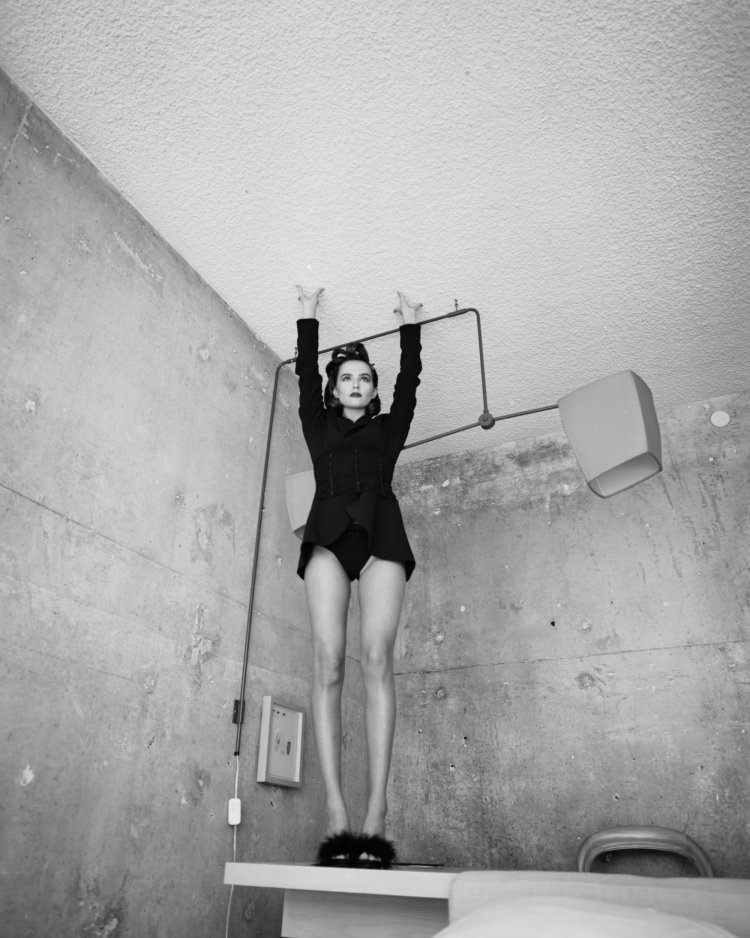 Zoya Deutsch 2019 legs