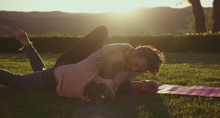 Zoey deutch in boyfriend music video