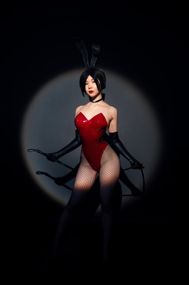 Resident Evil 4 ADA Wong Cosplay