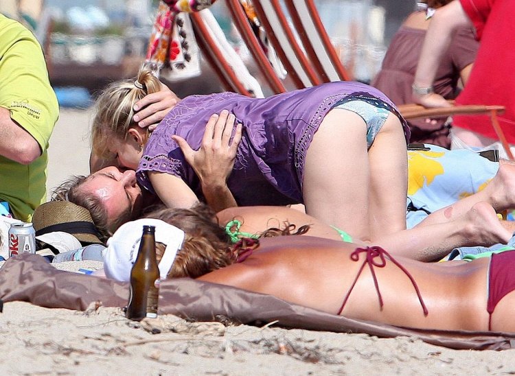 Kristen Bell on the beach