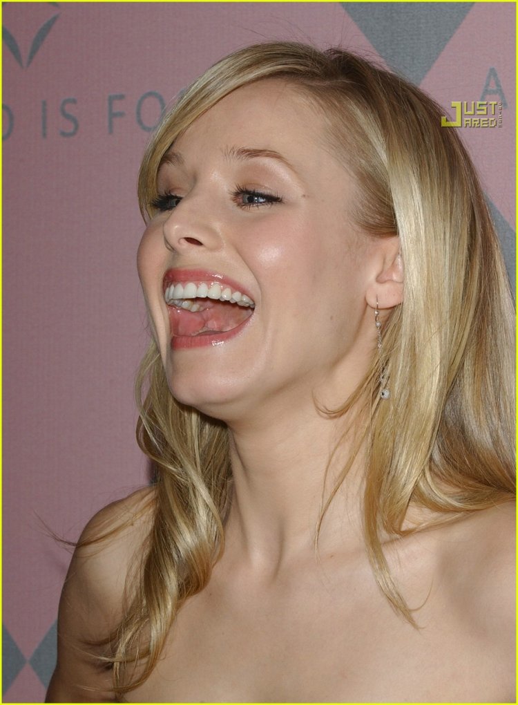 Kristen Bell Facial