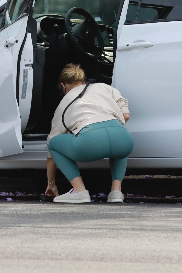 Kristen Bell Booty