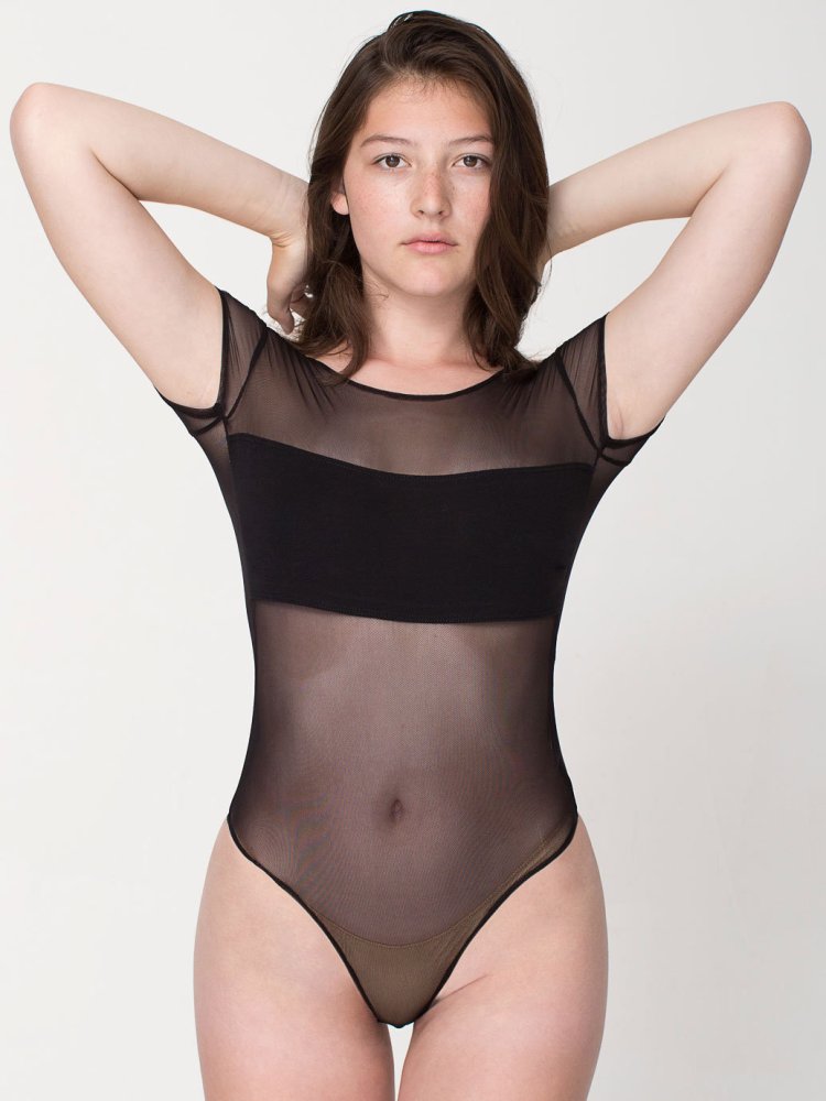 Canadian fitness model Amanda Lee