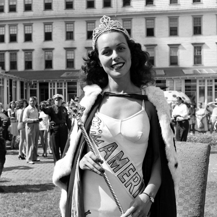 Miss America 1945