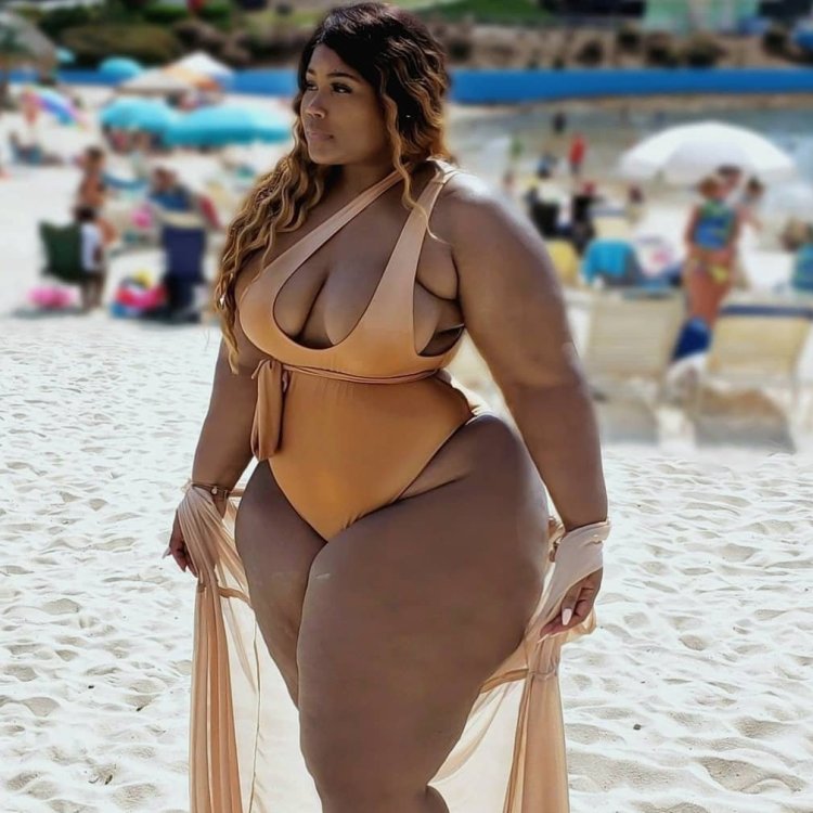 Loana chira plus size in a swimsuit