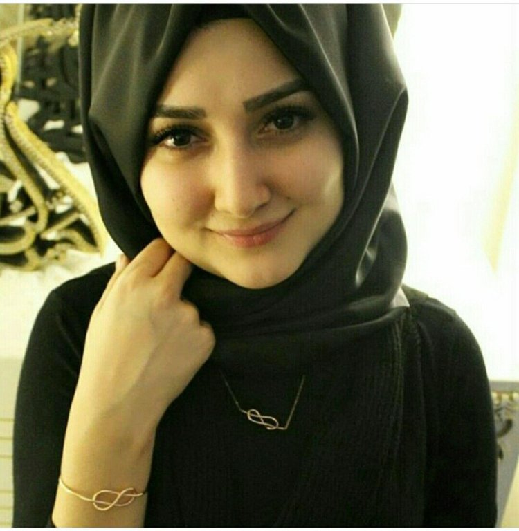 Beauty Girl Arabic Hijab Boobs Nude