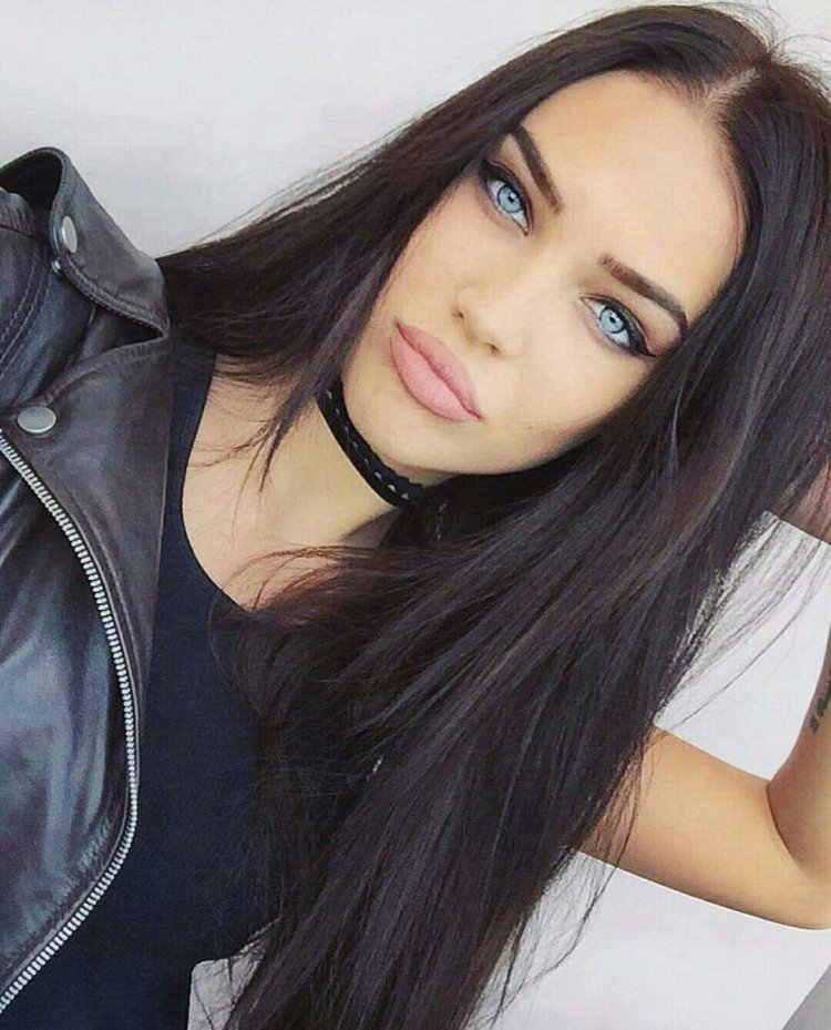 Dasha Derevyankina Selfie